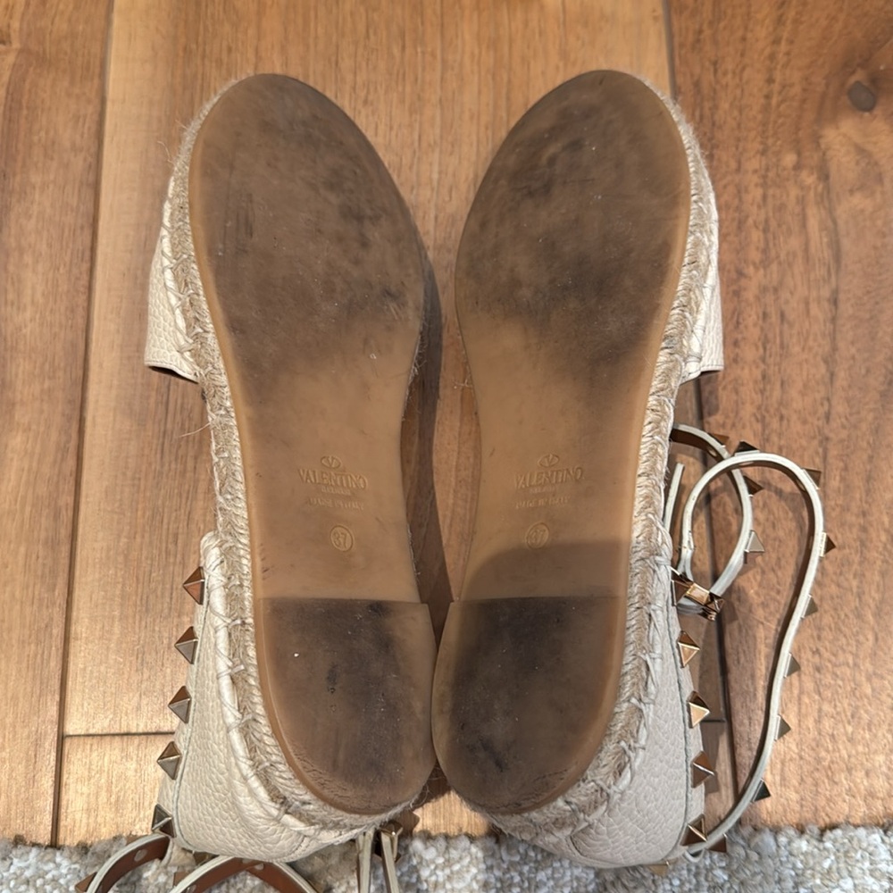 VALENTINO
Rockstud Leather Espadrilles Flat size 37 - Picture 7 of 9